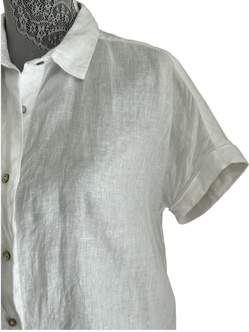 RACHEL Rachel Roy White Short-Sleeve Button Down Linen Shirt. Size Medium. - Picture 2 of 6